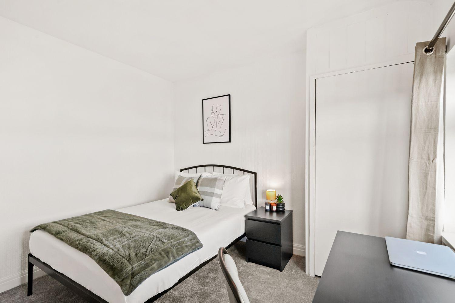 Guest house Wembley West Hububb