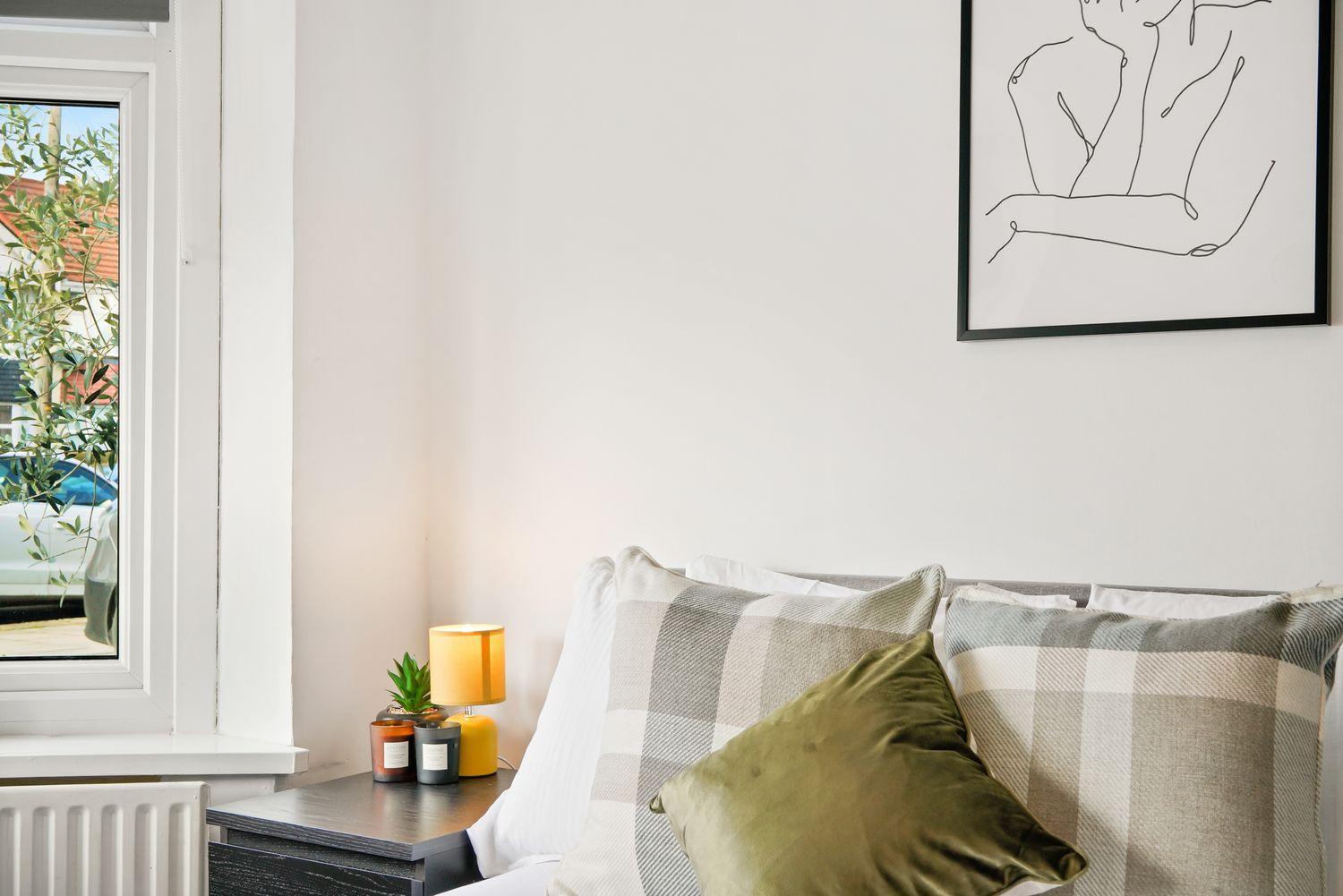 Guest house Wembley West Hububb London