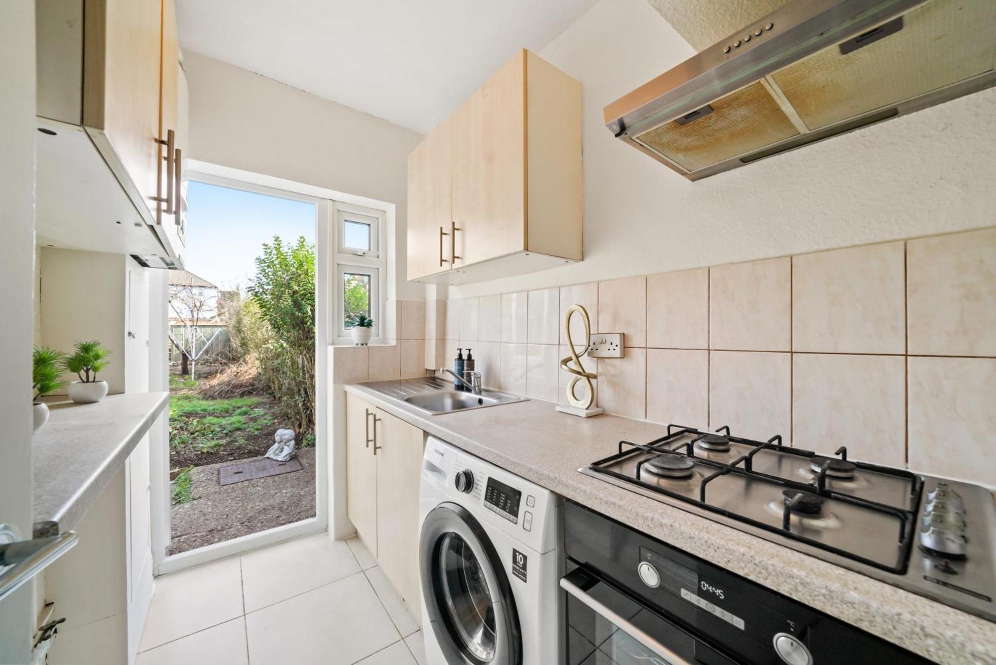 Wembley West Hububb Guest house London
